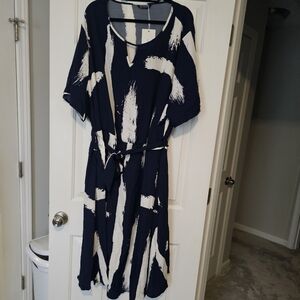 Bloomchic Navy and White Abstract Dress Size 30 with belt